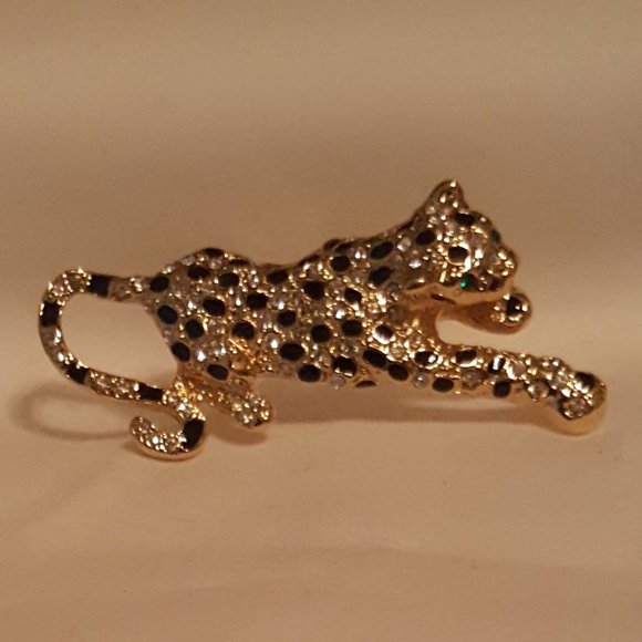 Rhinestone Crystal Pave Cheetah Brooch-Black Enameled Spots -Jeweled Green Eyes - Picture 3 of 7